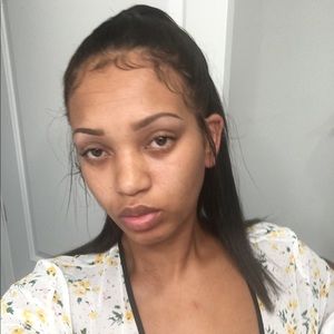 Meet your Posher, Shirlela